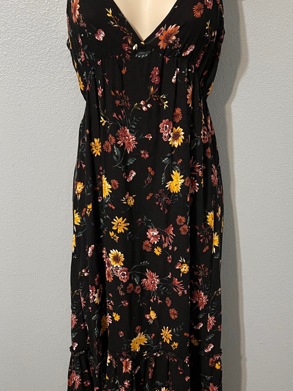 Timing Black Floral Maxi Dress V Neck Strappy Boho Cottagecore Festival Small